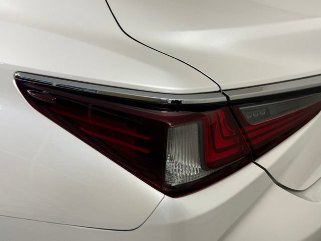 Used 2020 Lexus ES 350 w/ Accessory Package 2 FWD image 12