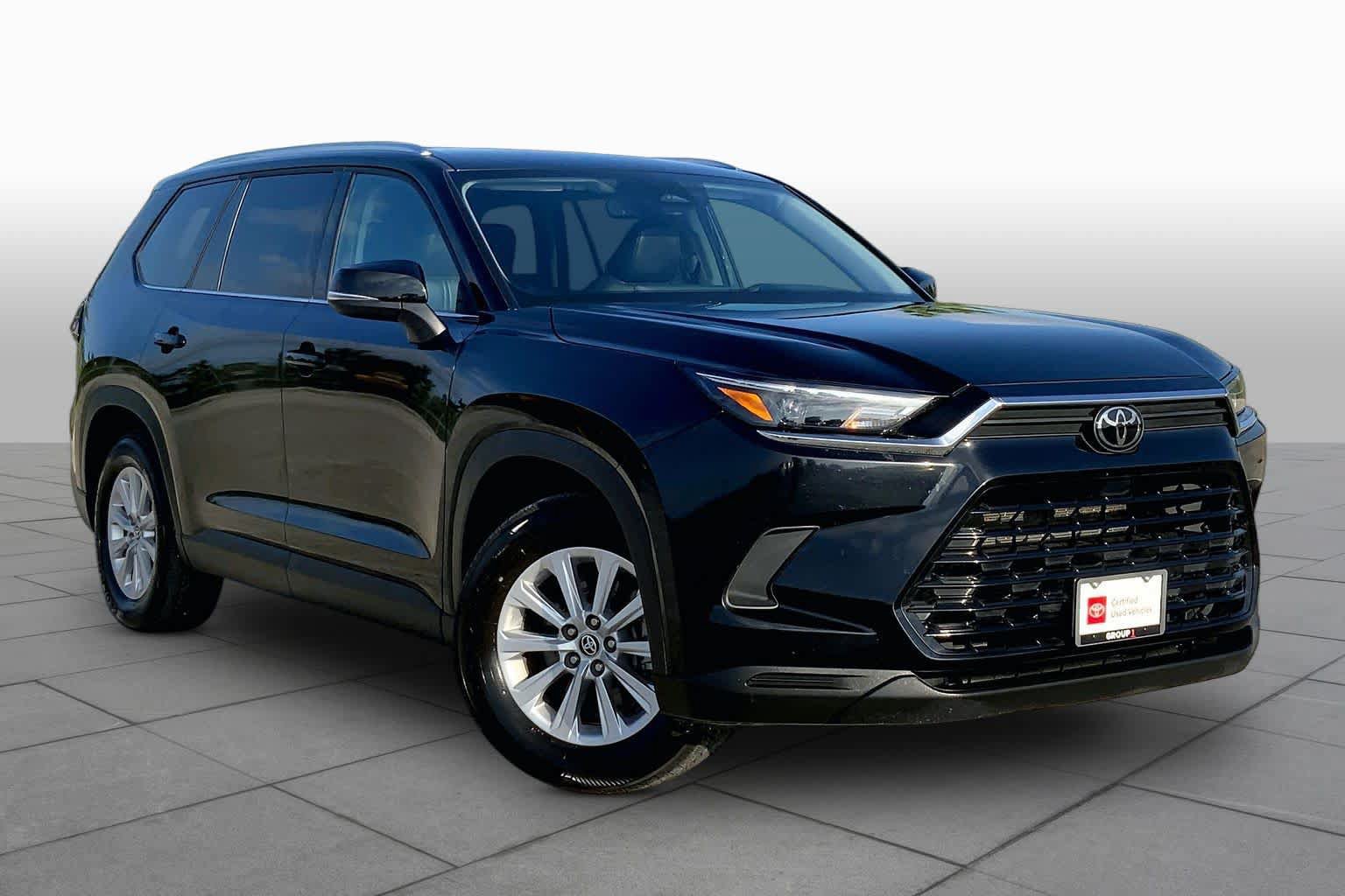 Used 2025 Toyota Grand Highlander AWD image 3