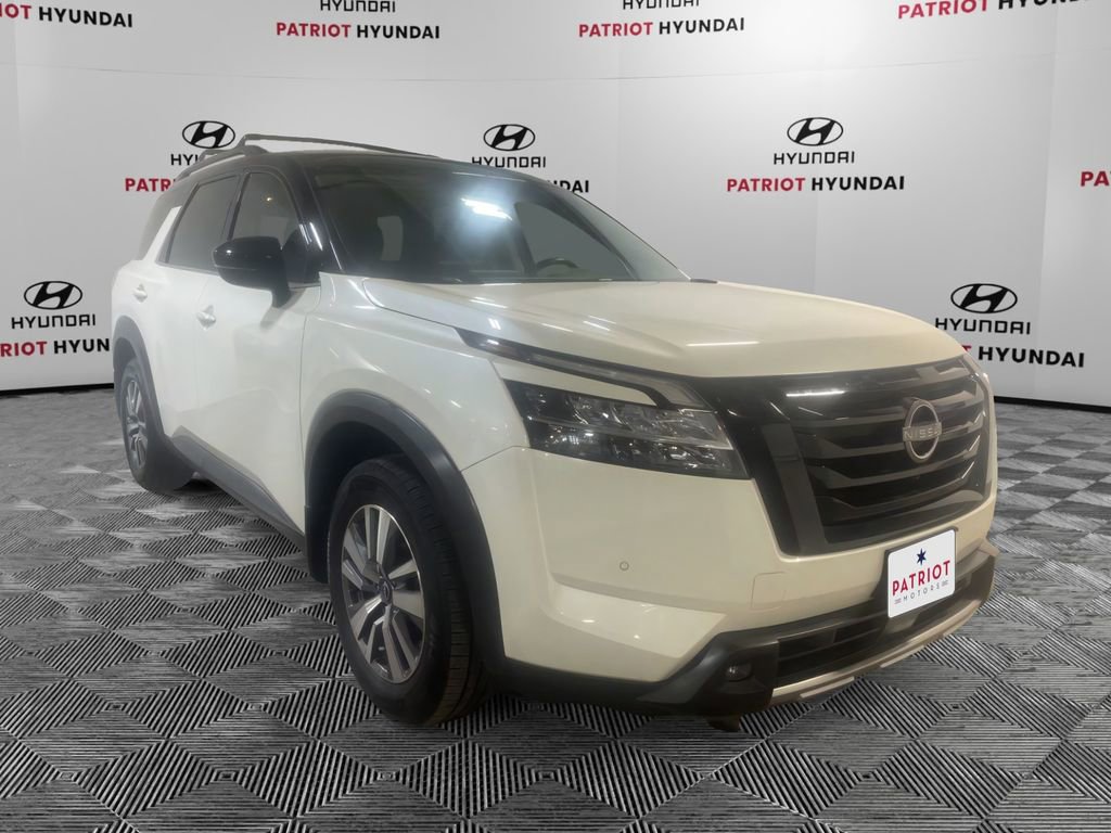 Used 2023 Nissan Pathfinder SL w/ Lighting Package (N92)
