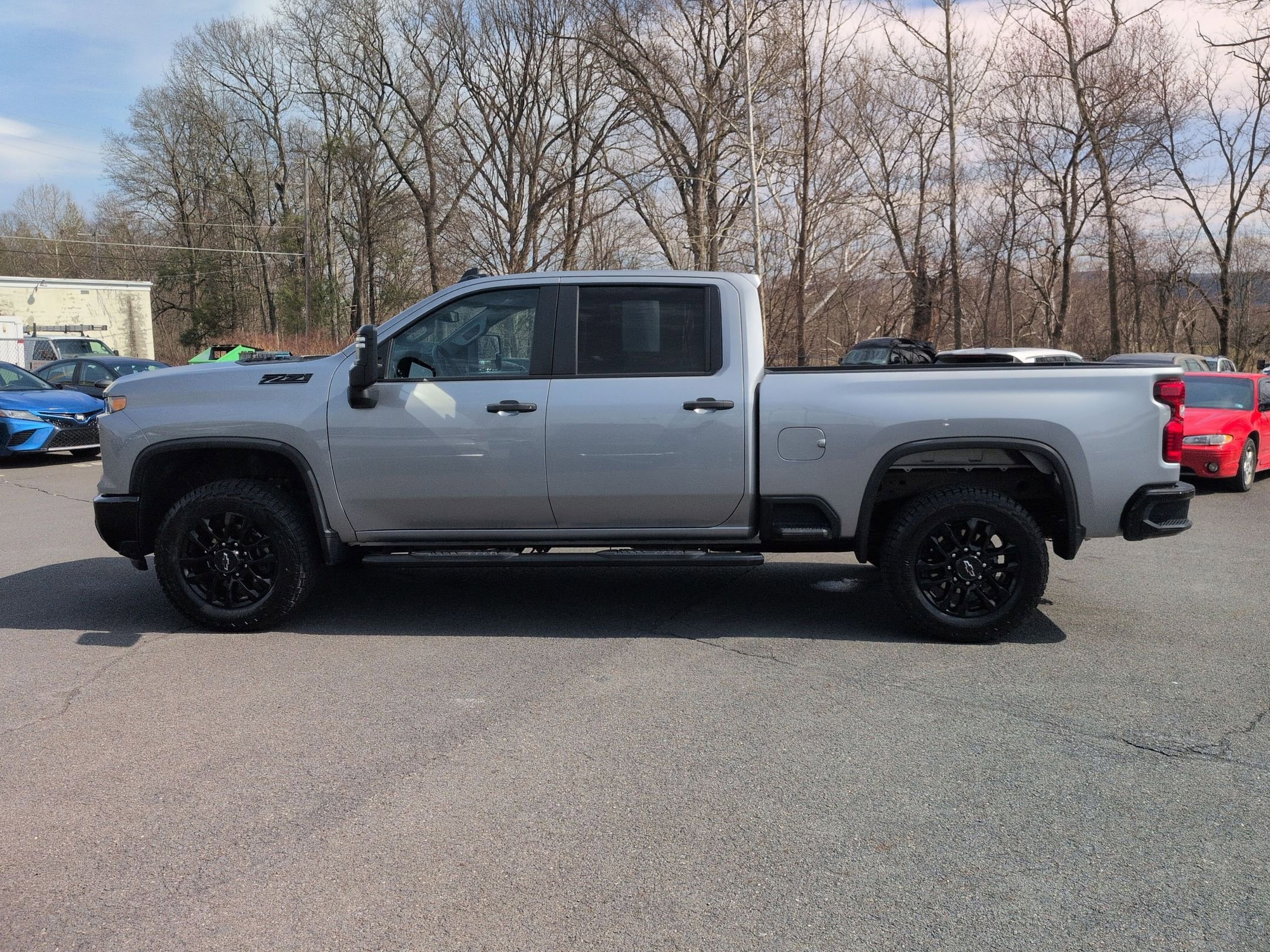 Used 2025 Chevrolet Silverado 2500 Custom w/ Custom Value Package image 8