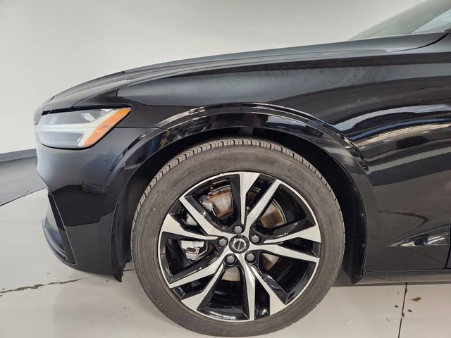 Used 2024 Volvo S60 B5 Core image 11