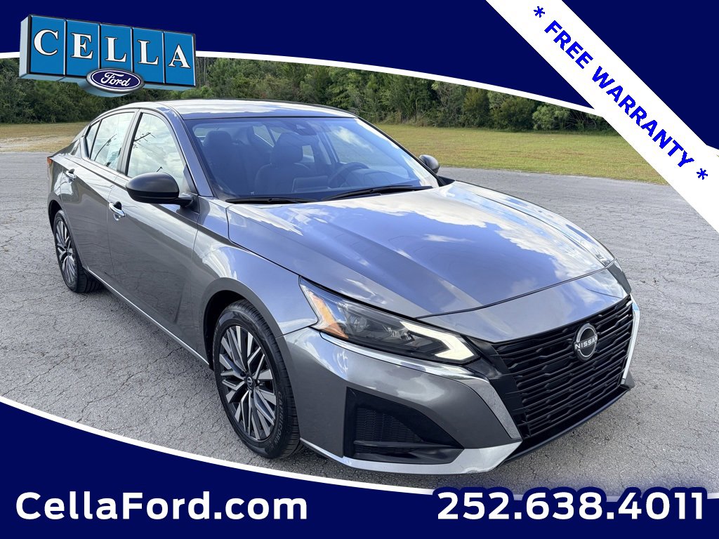 Used 2024 Nissan Altima 2.5 SV image 1