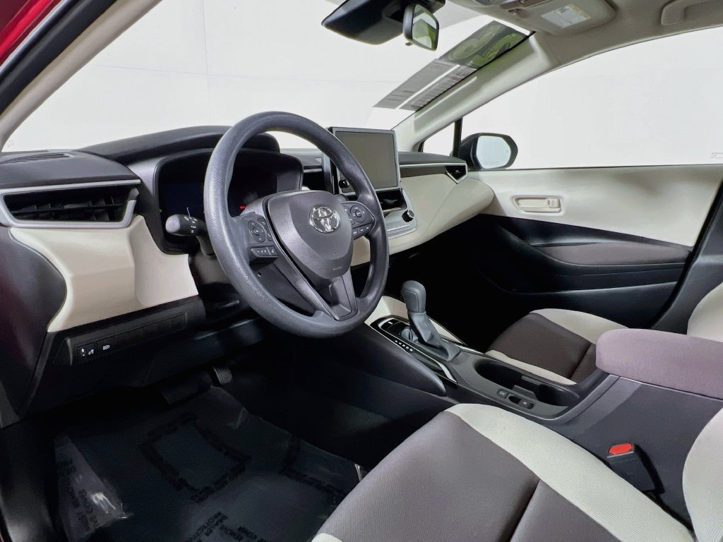 Used 2026 Toyota Corolla LE FWD image 27