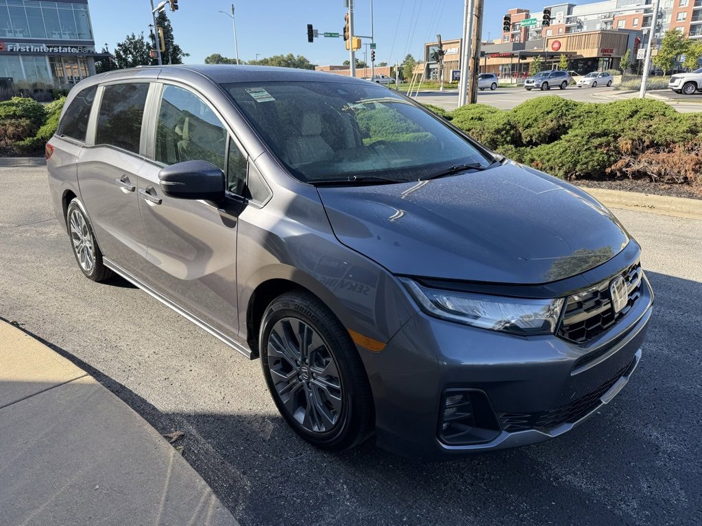 New 2026 Honda Odyssey Touring image 4
