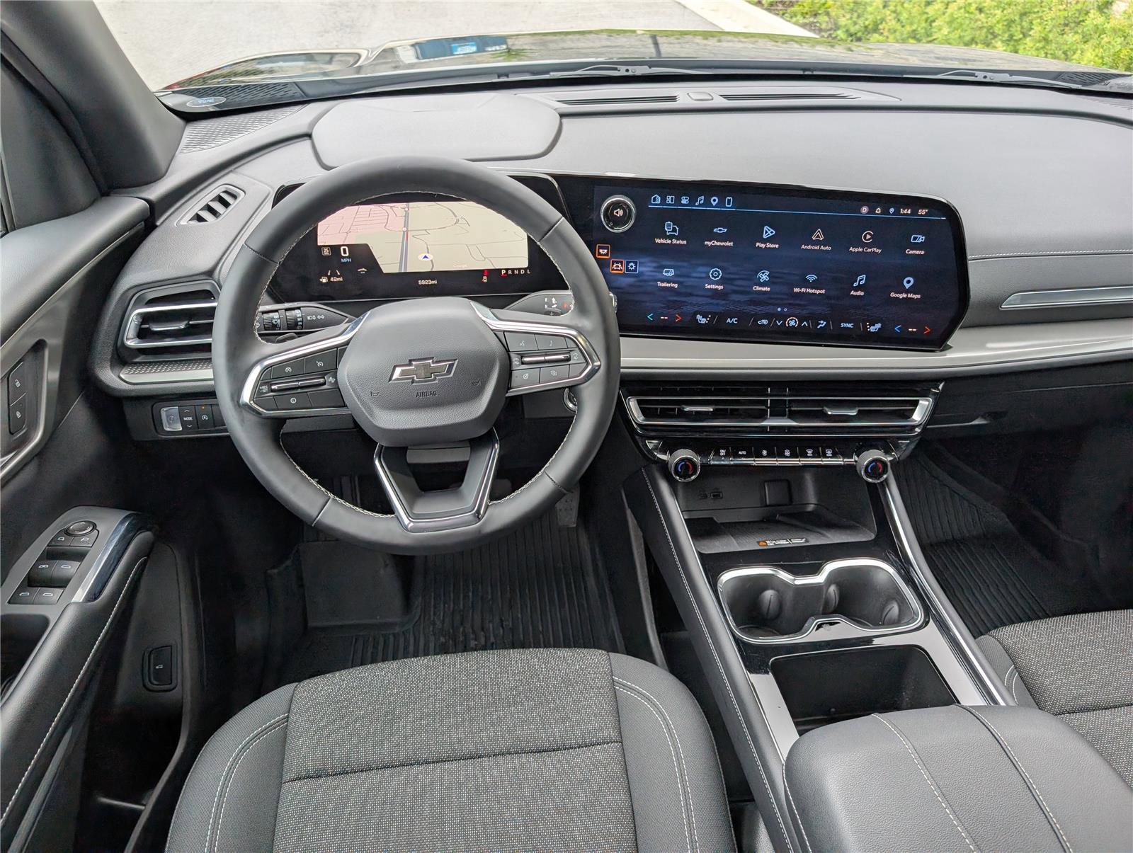 Used 2026 Chevrolet Traverse LT w/ Midnight/Sport Edition FWD image 18