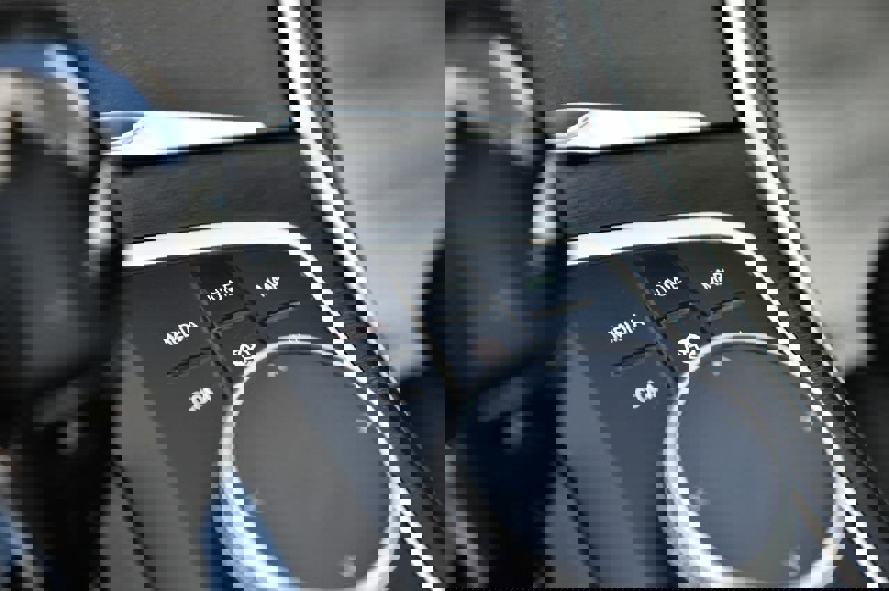 Used 2021 BMW 330i Sedan w/ Convenience Package image 33