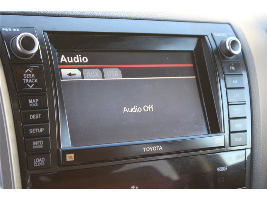 Used 2012 Toyota Sequoia Platinum image 27