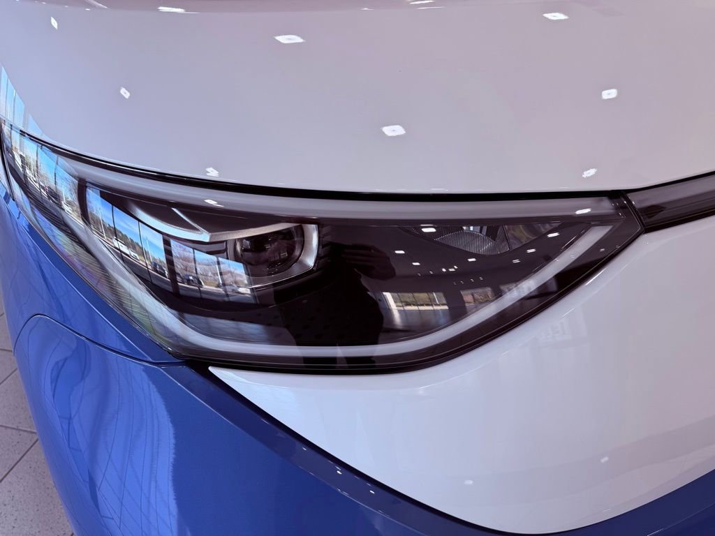 Used 2025 Volkswagen ID. Buzz 1st Edition image 17