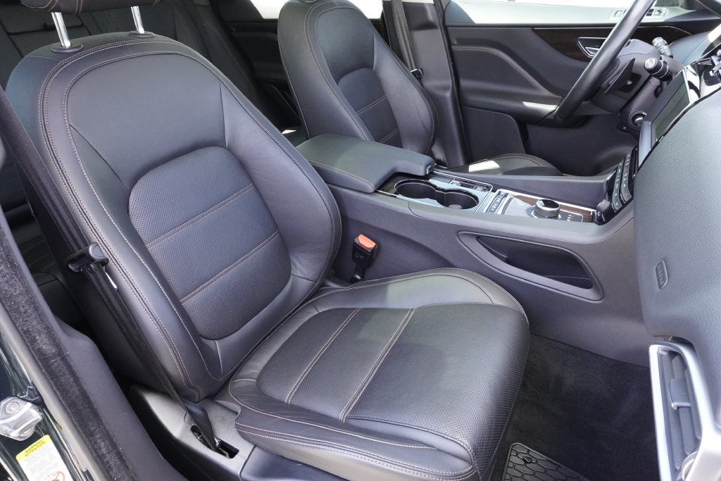 Used 2017 Jaguar F-PACE Prestige AWD/4WD image 24