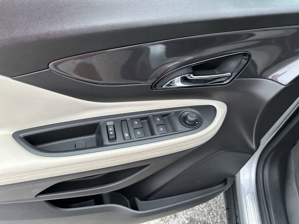 Used 2021 Buick Encore Preferred FWD image 11
