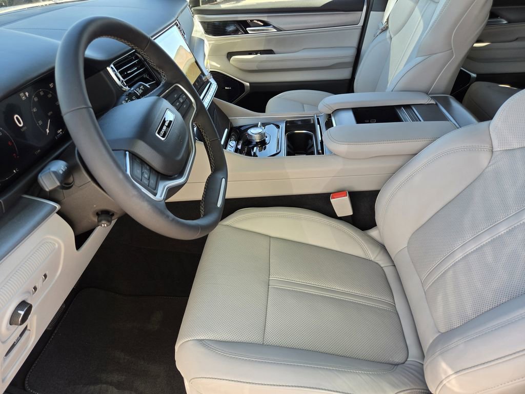 New 2026 Jeep Grand Wagoneer Limited AWD/4WD image 7