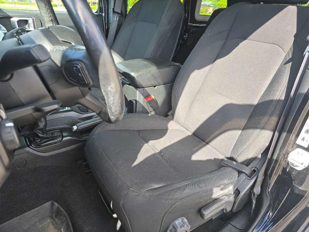 Used 2019 Jeep Wrangler Unlimited Sport AWD/4WD image 22