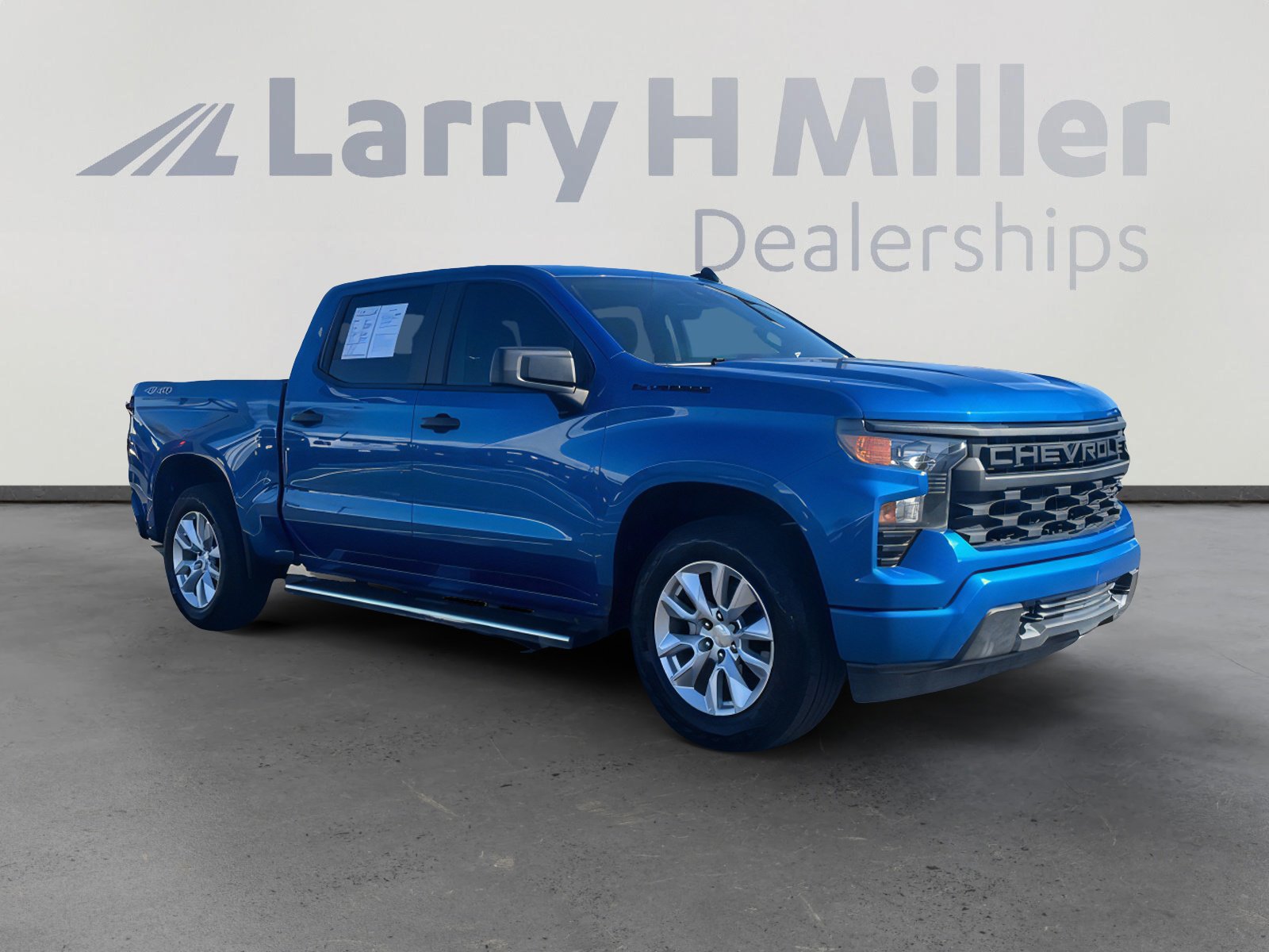 Used 2022 Chevrolet Silverado 1500 Custom w/ LPO, Dark Essentials Package image 7