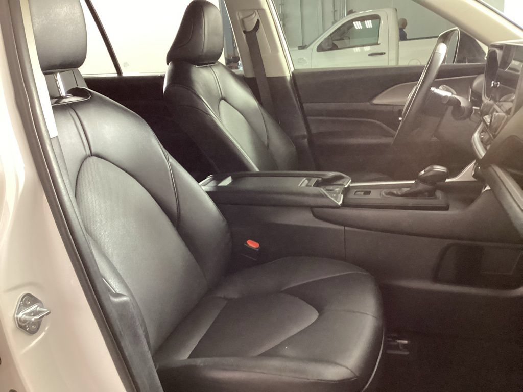 Used 2024 Toyota Grand Highlander AWD Hybrid image 18