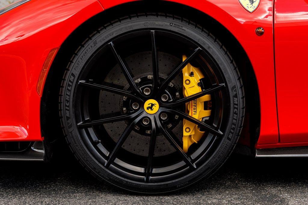 Used 2020 Ferrari 488 Pista Coupe image 14