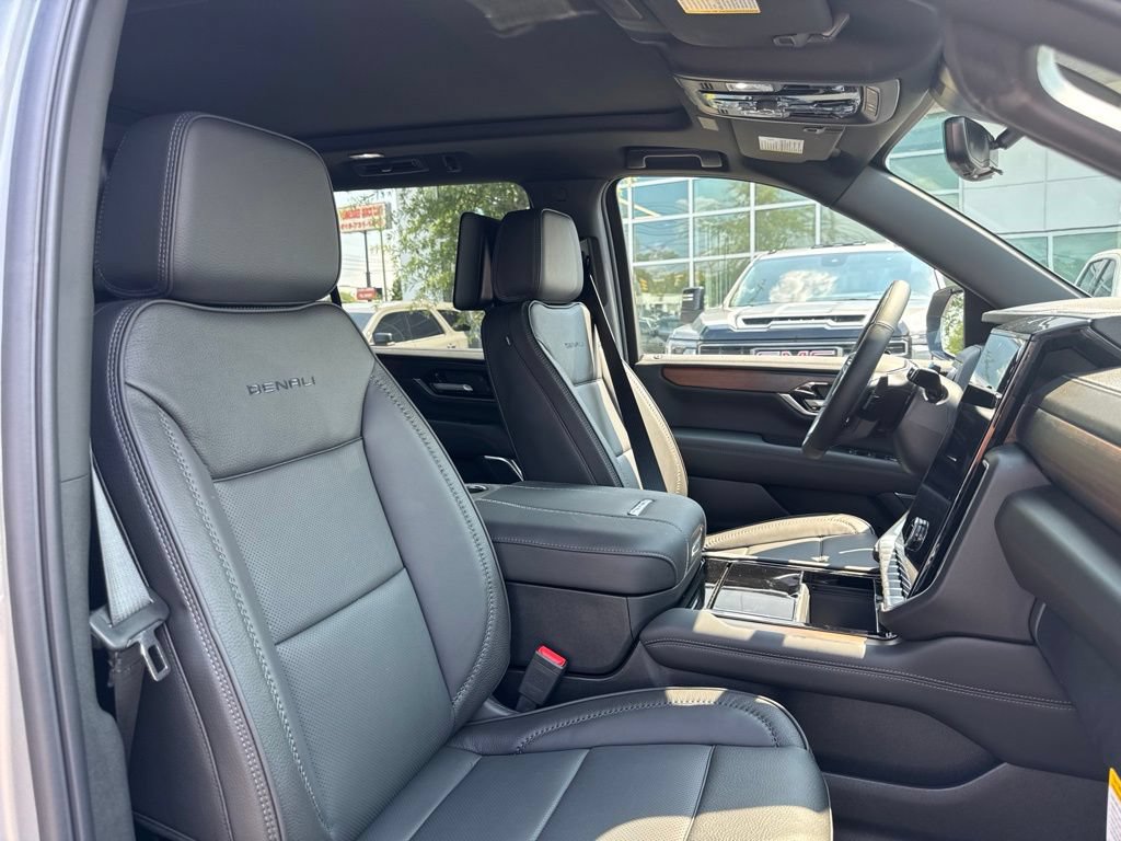 New 2026 GMC Yukon XL Denali w/ Advanced Technology Package AWD/4WD image 19