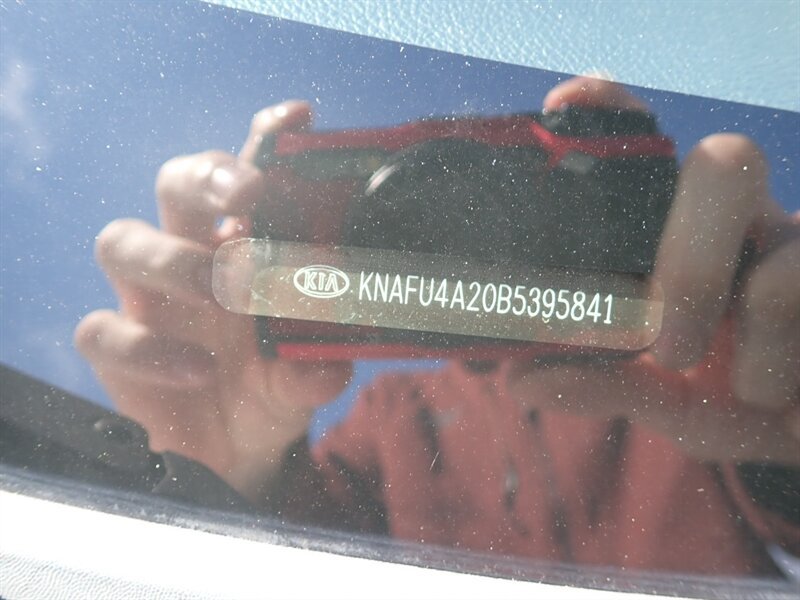 Used 2011 Kia Forte EX w/ Premium Pkg FWD image 31