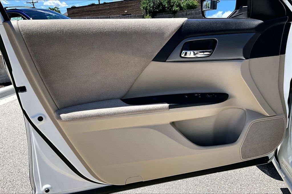 Used 2013 Honda Accord LX image 14