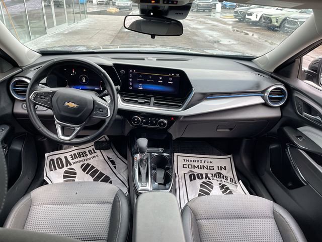 Certified 2025 Chevrolet Trax LT w/ LT Convenience Package image 19