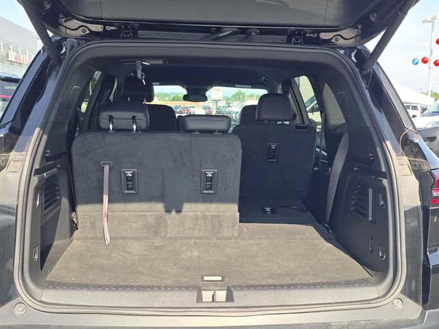 Used 2025 Buick Enclave Preferred FWD image 12