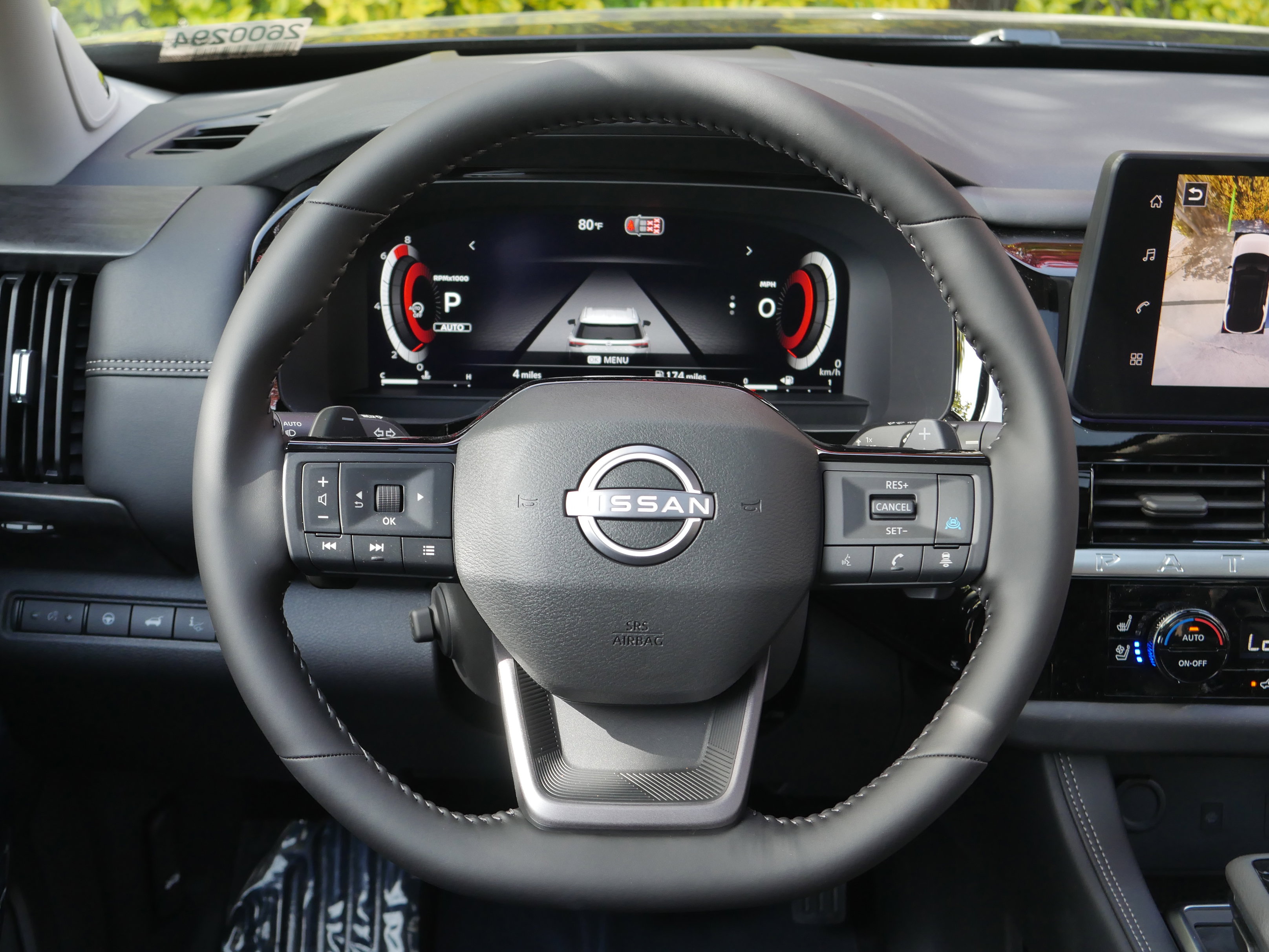 New 2026 Nissan Pathfinder Platinum AWD/4WD image 8