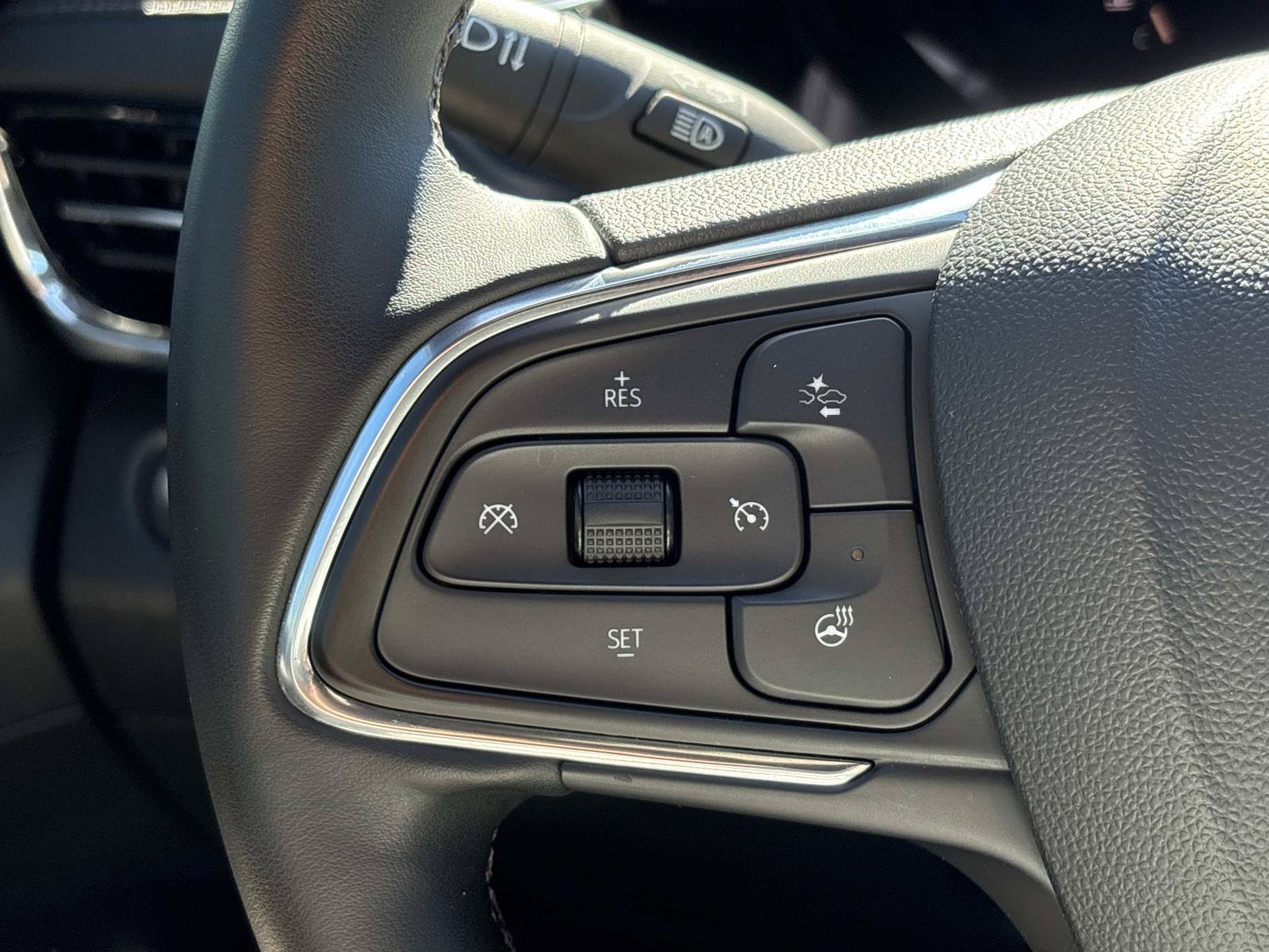 Used 2025 Buick Envista Avenir FWD image 18