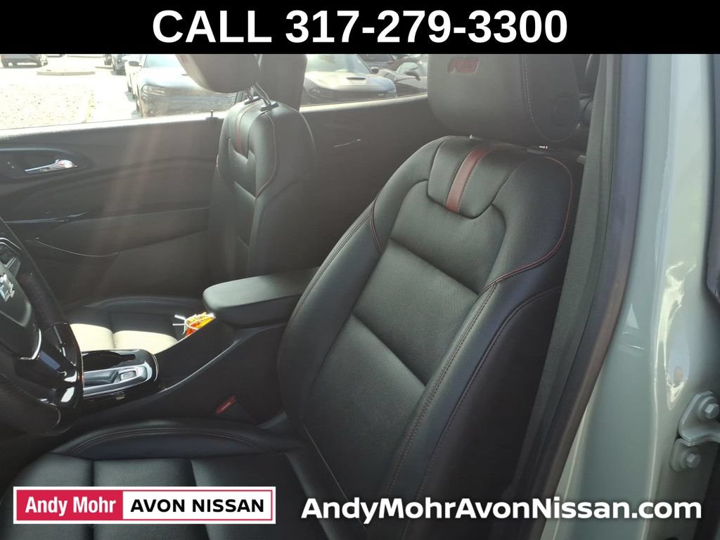 Used 2024 Chevrolet Trax RS w/ Sunroof Package FWD image 14