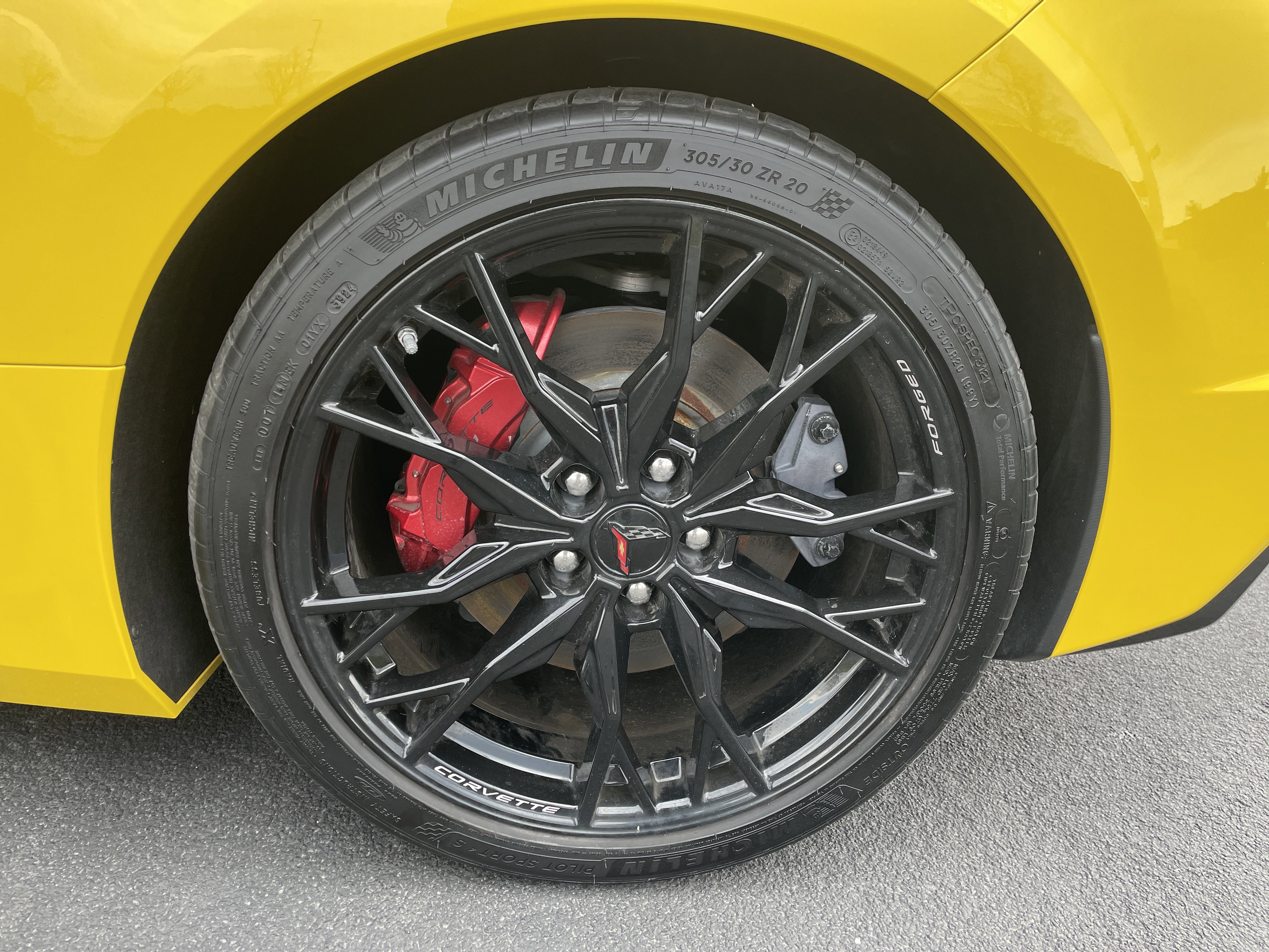 Used 2025 Chevrolet Corvette Stingray Premium Conv w/ Z51 Performance Package RWD image 25