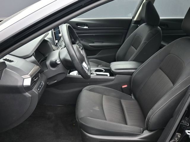 Used 2024 Nissan Altima 2.5 SV image 25