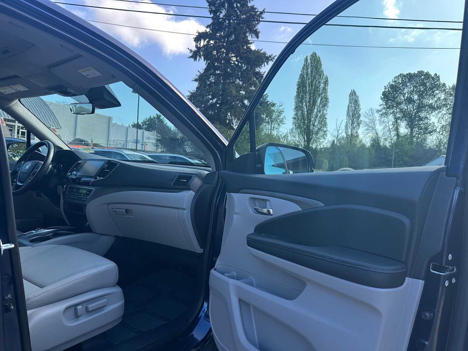 Used 2023 Honda Ridgeline RTL image 11