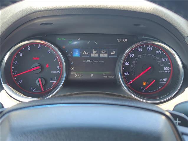 Used 2019 Toyota Camry XSE FWD image 10