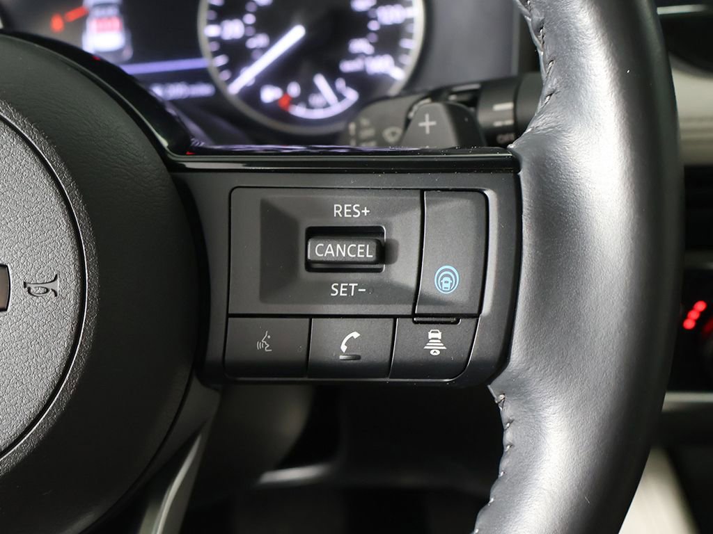 Used 2023 Nissan Rogue SL w/ SL Premium Package image 40