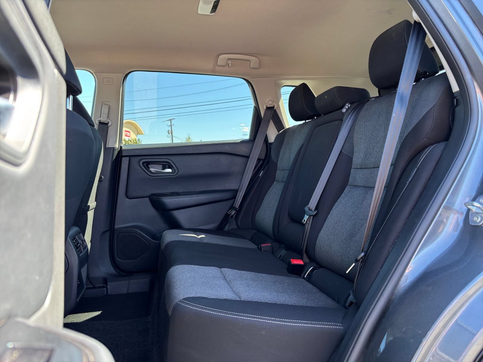 Used 2025 Nissan Rogue SV AWD/4WD image 27
