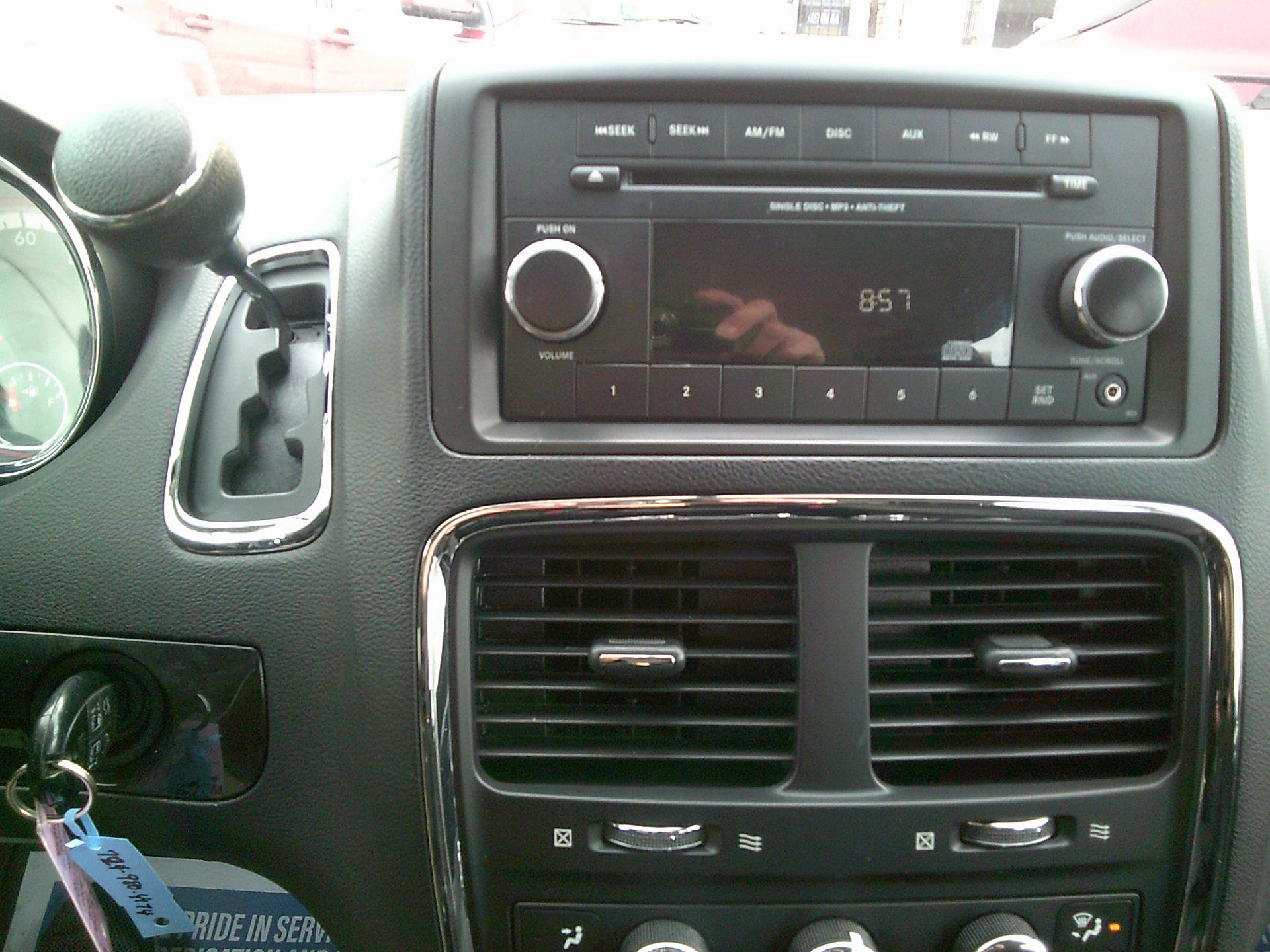 Used 2016 Dodge Grand Caravan American Value Package image 17