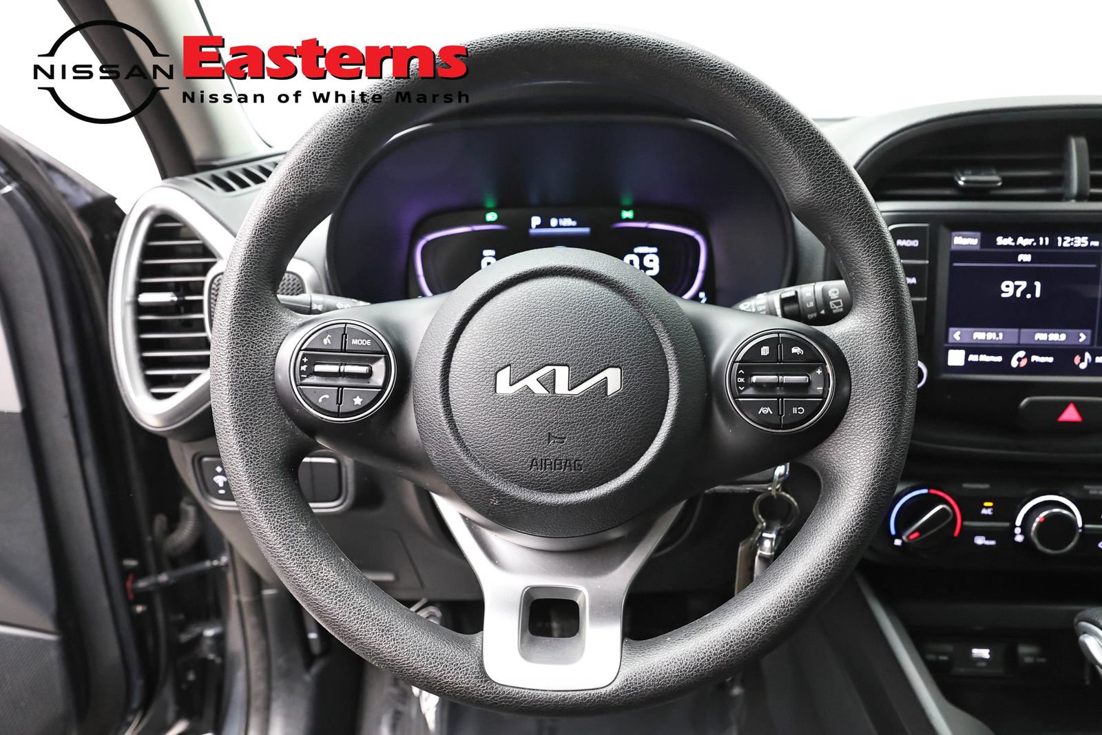 Used 2023 Kia Soul FWD image 10