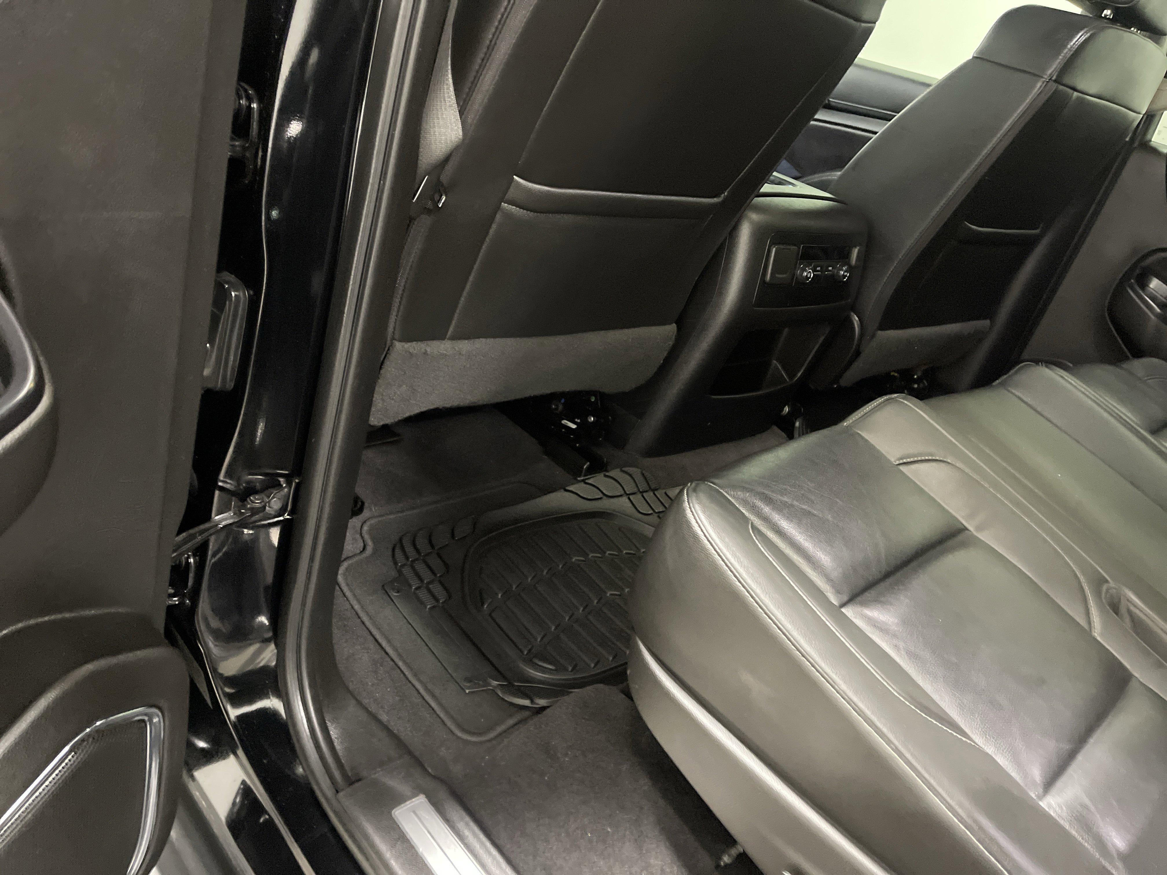 Used 2019 Chevrolet Tahoe LT image 17