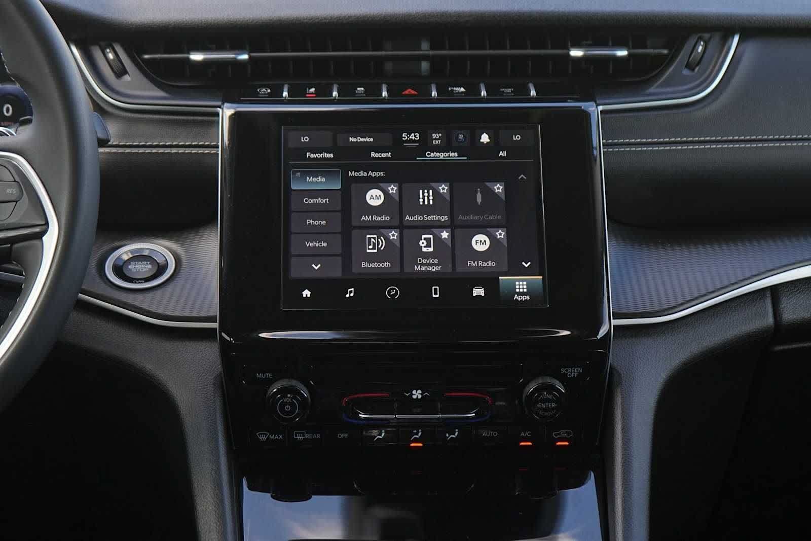 Used 2024 Jeep Grand Cherokee Laredo RWD image 19