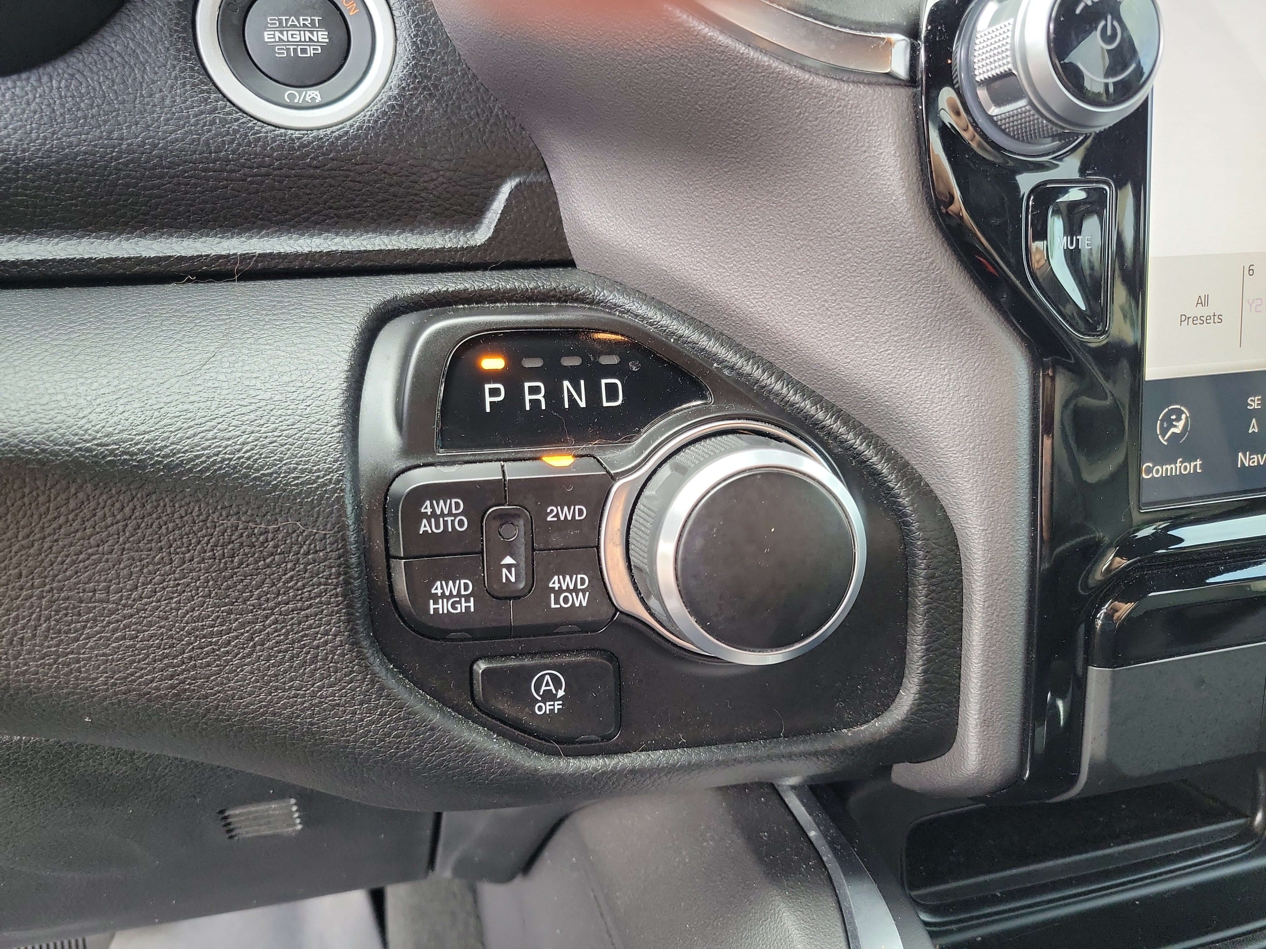 Used 2024 RAM 1500 Big Horn AWD/4WD image 22