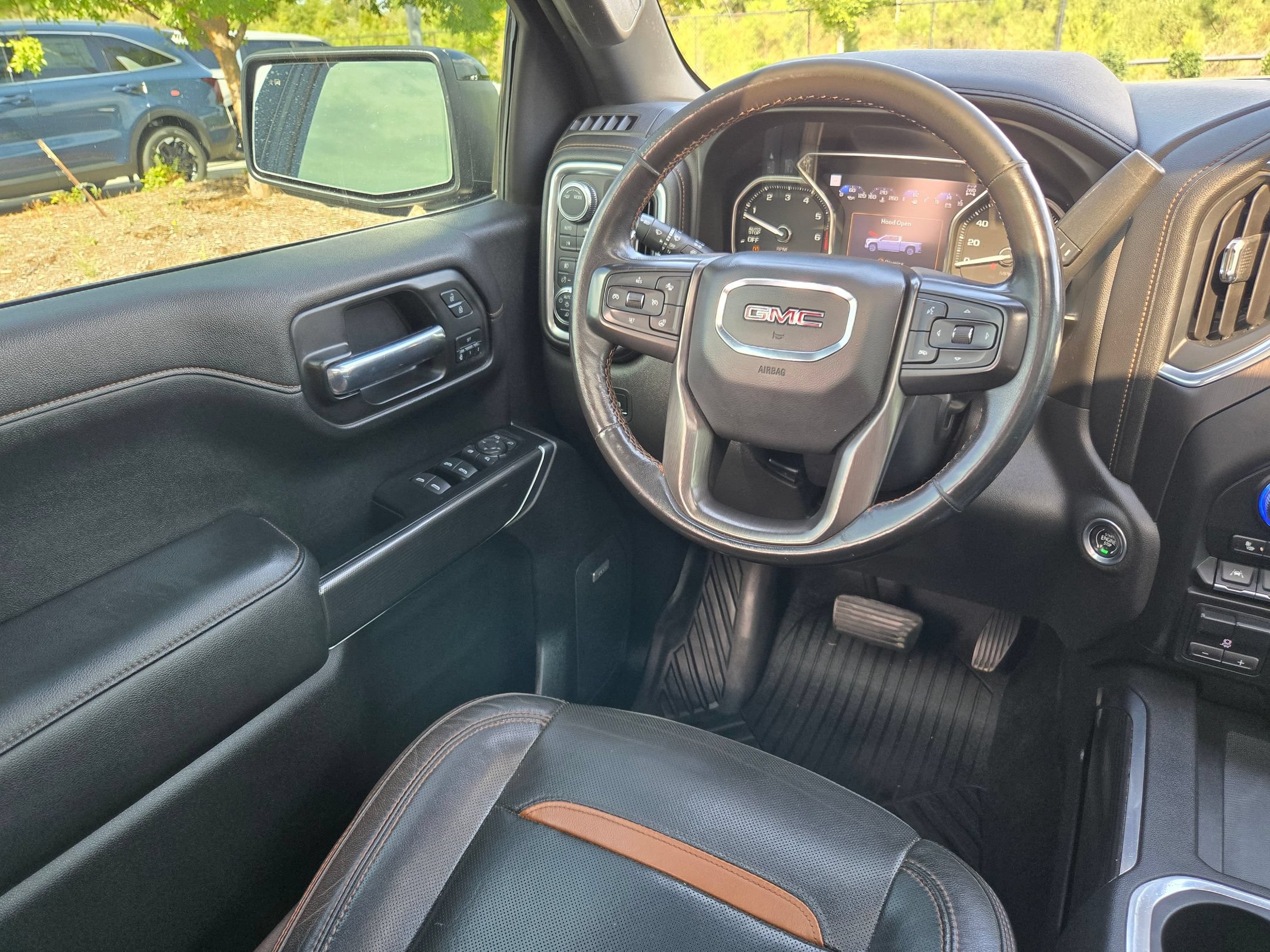 Used 2020 GMC Sierra 1500 AT4 w/ AT4 Premium Package AWD/4WD image 9
