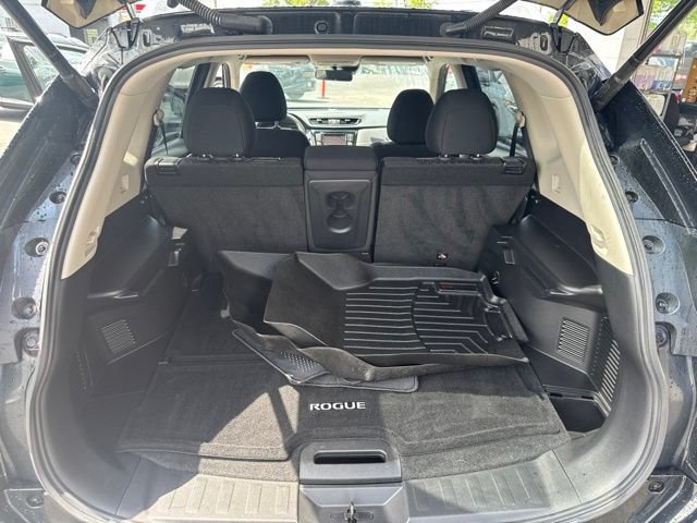 Used 2020 Nissan Rogue SV w/ Sun & Sound Touring Package AWD/4WD image 20