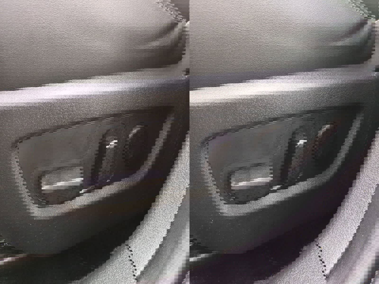 Used 2023 MAZDA CX-30 AWD 2.5 S w/ Preferred Package image 16