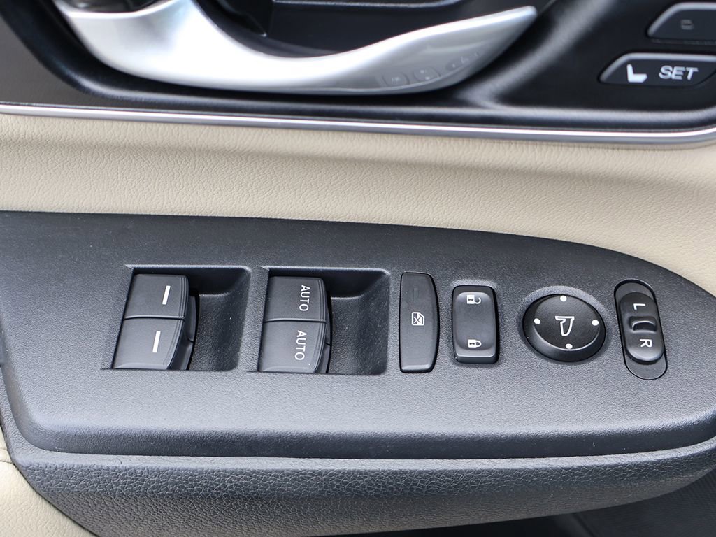 Used 2020 Honda CR-V EX-L image 40