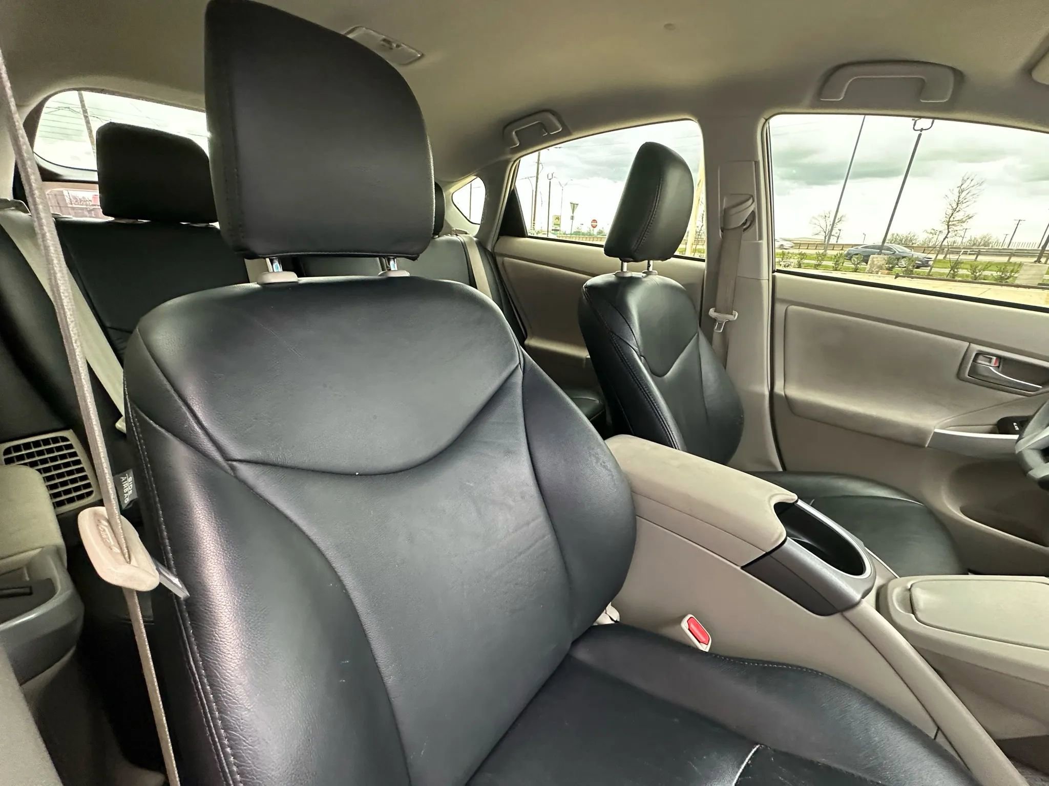 Used 2014 Toyota Prius Three image 19