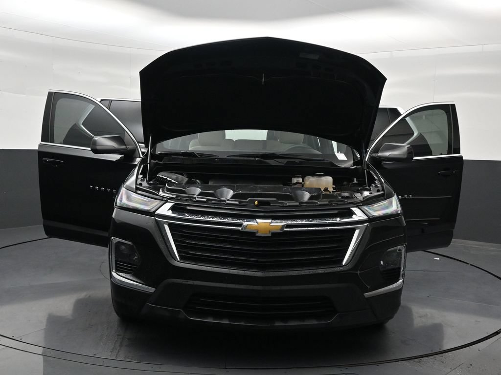 Used 2023 Chevrolet Traverse LS FWD image 38