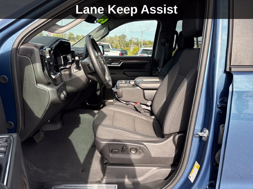 Used 2024 Chevrolet Silverado 1500 LT AWD/4WD image 12