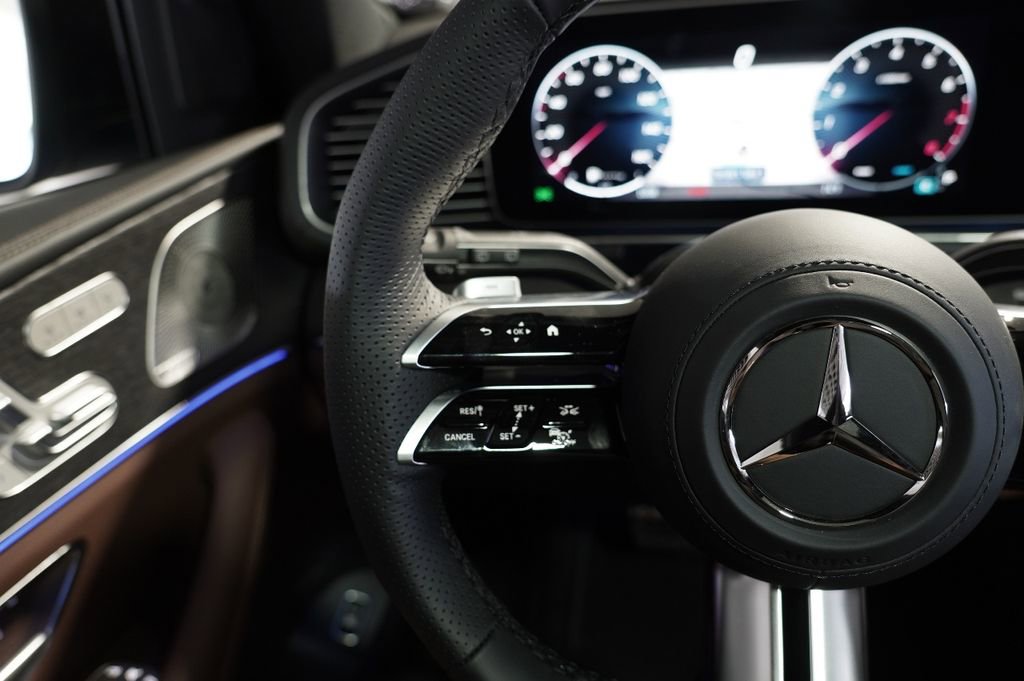 New 2026 Mercedes-Benz GLS 580 4MATIC image 20