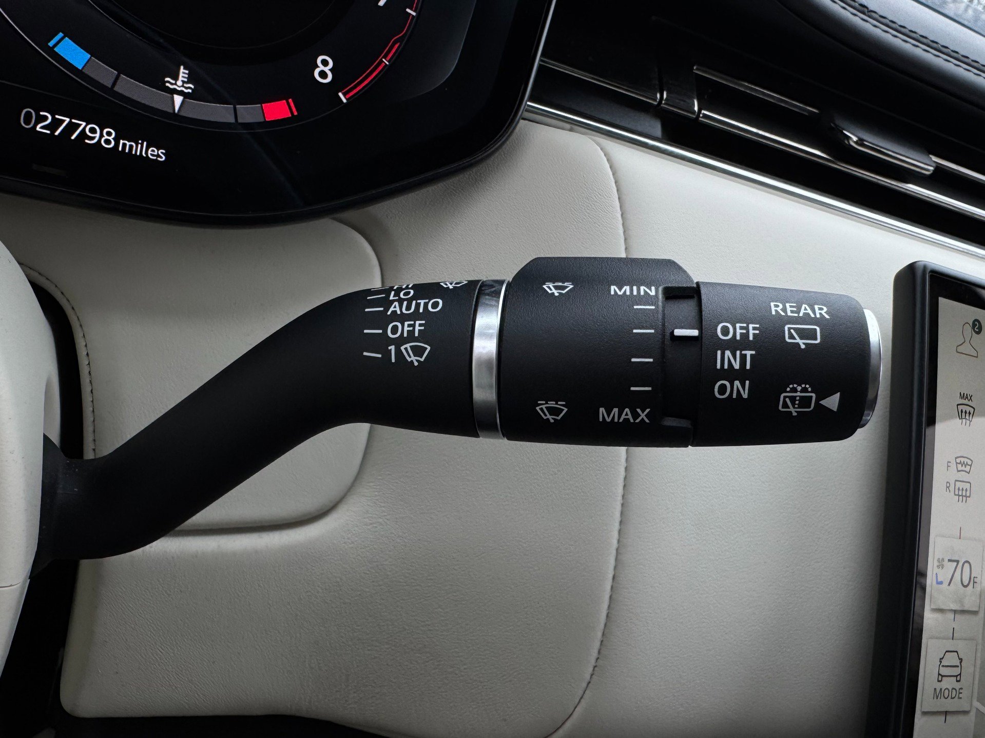 Used 2024 Land Rover Range Rover SE image 57