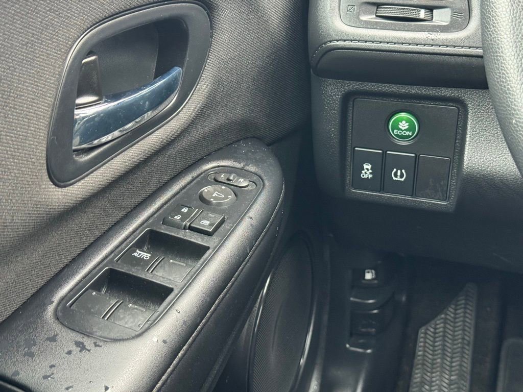 Used 2021 Honda HR-V LX image 14