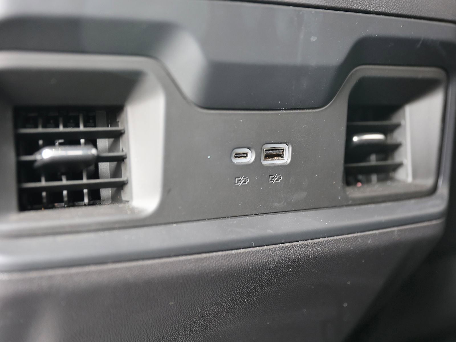 Used 2025 Chevrolet Silverado 1500 LT Trail Boss w/ Convenience Package II image 28