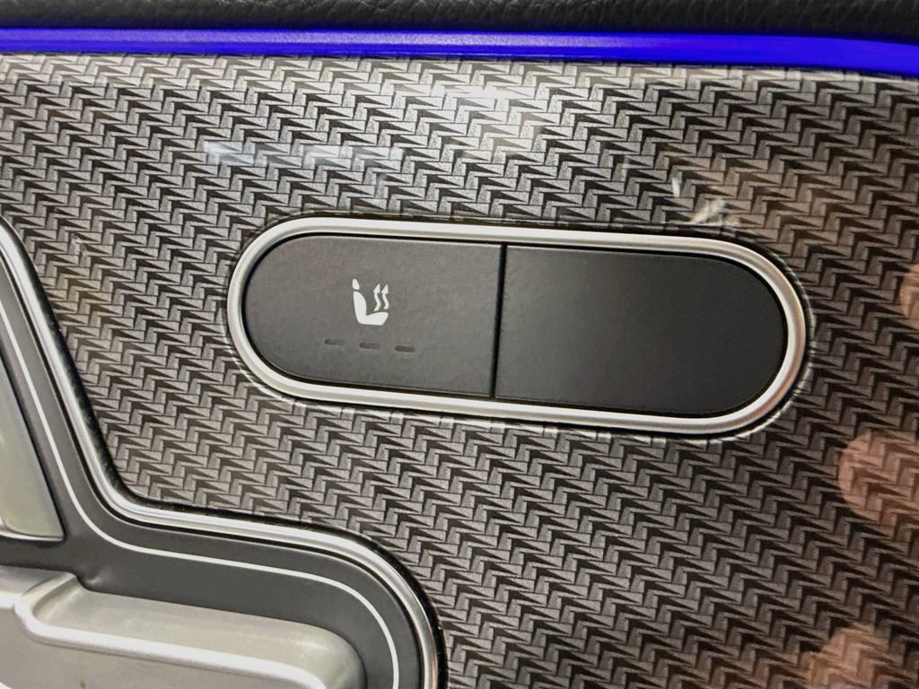 Used 2022 Mercedes-Benz GLB 35 AMG 4MATIC image 25